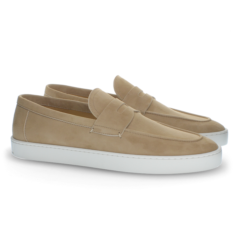 Mocassino in suede beige con suola in gomma