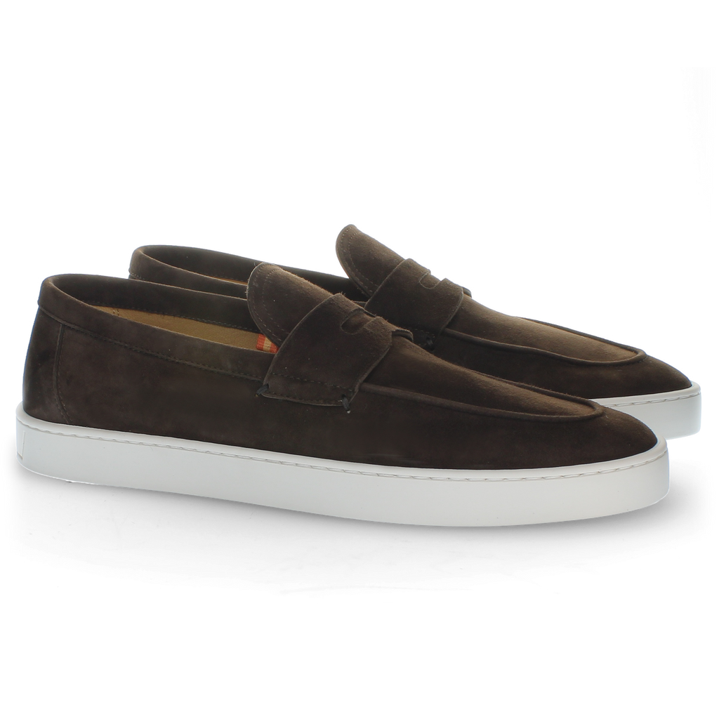 Coffee suede loafer with rubber sole