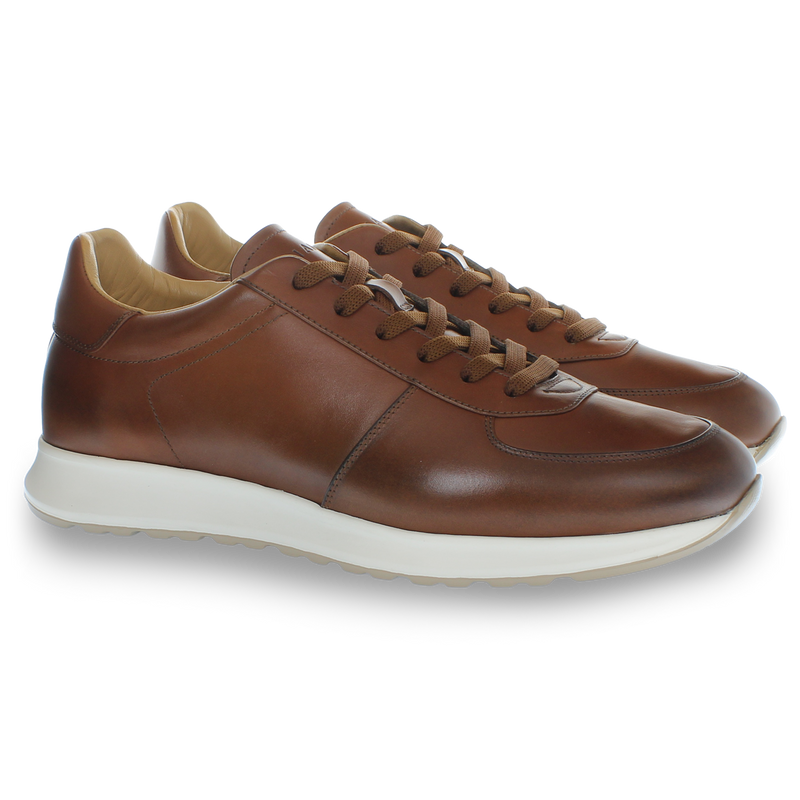 Cognac leather sneaker with ultralight sole