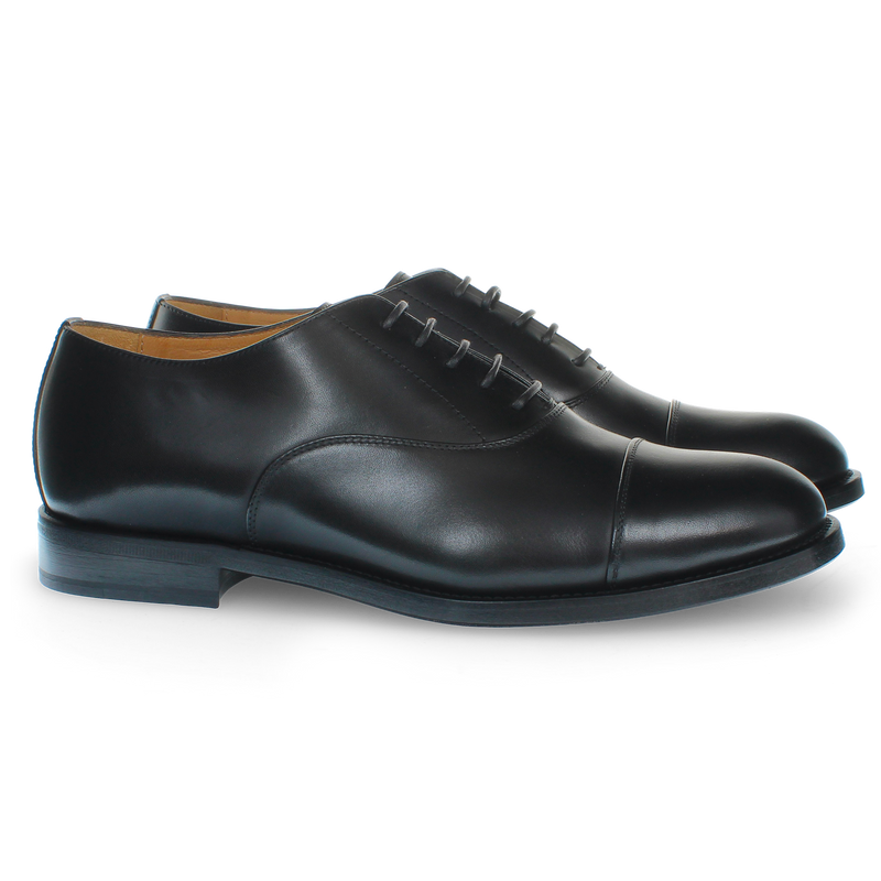 Soft black leather Oxford shoe